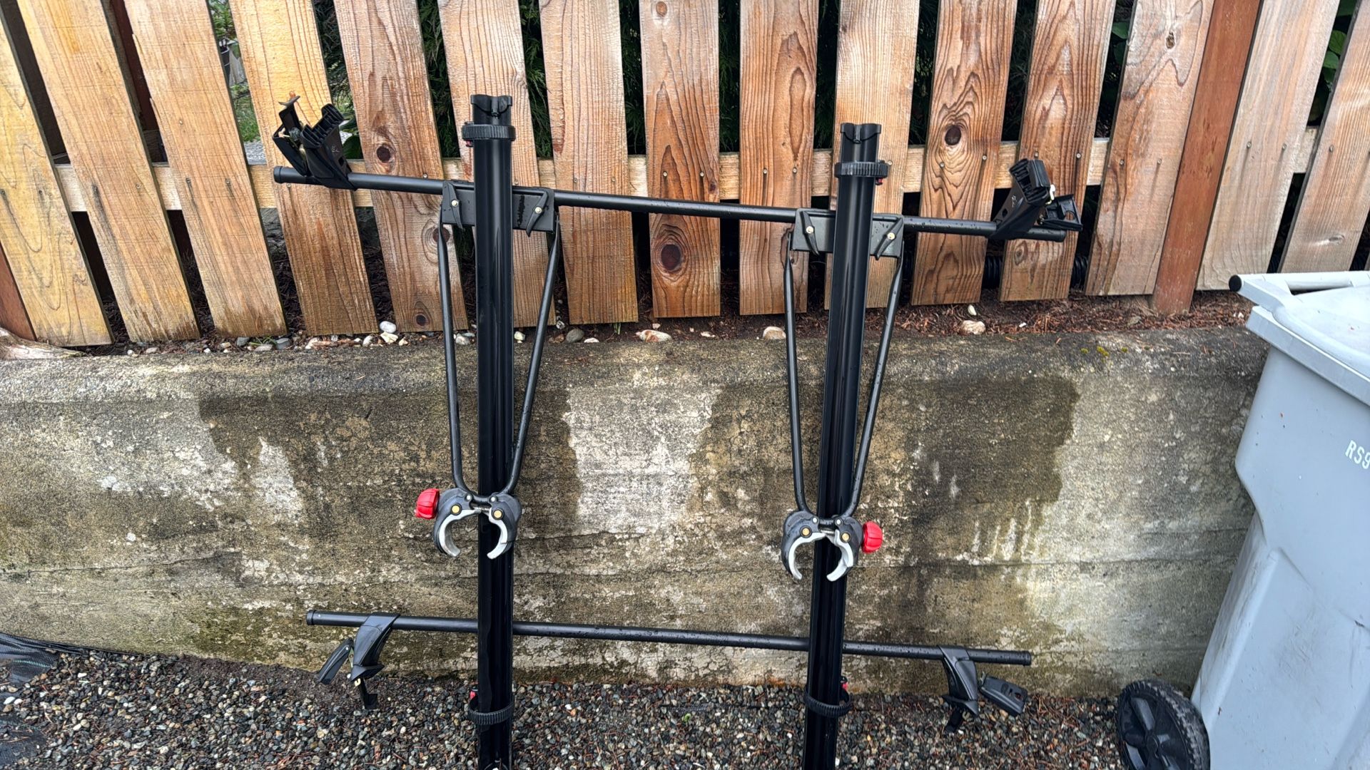 Yakima Roof Rack With Bike Adapter Bicycle 58” Bar With Keys
