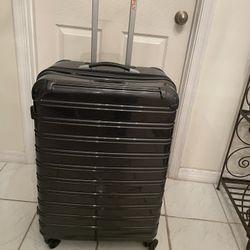iFLY Rolling Wheeled Large Suit Lightweight Case Hard Case Gray Black  26 X 18-20 X 12 Inches 