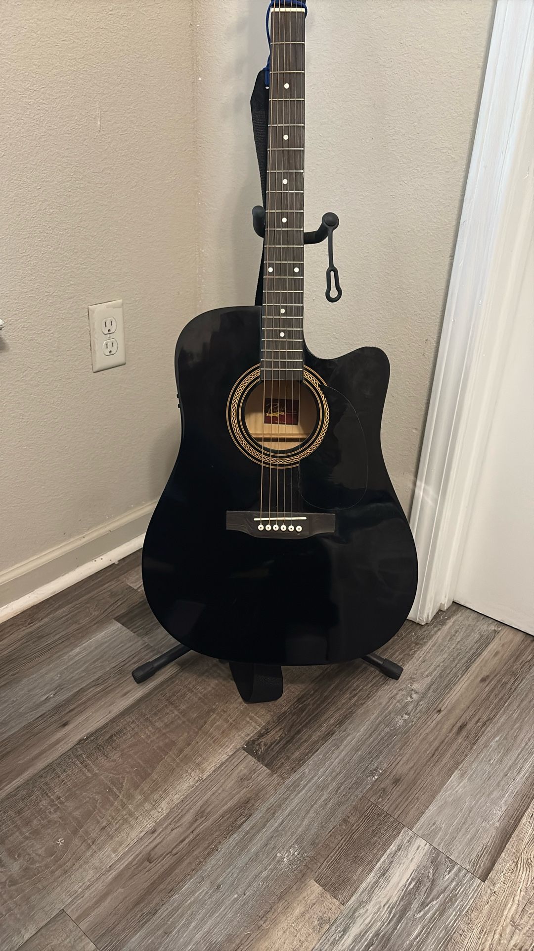 Acoustic Electric Guitar 