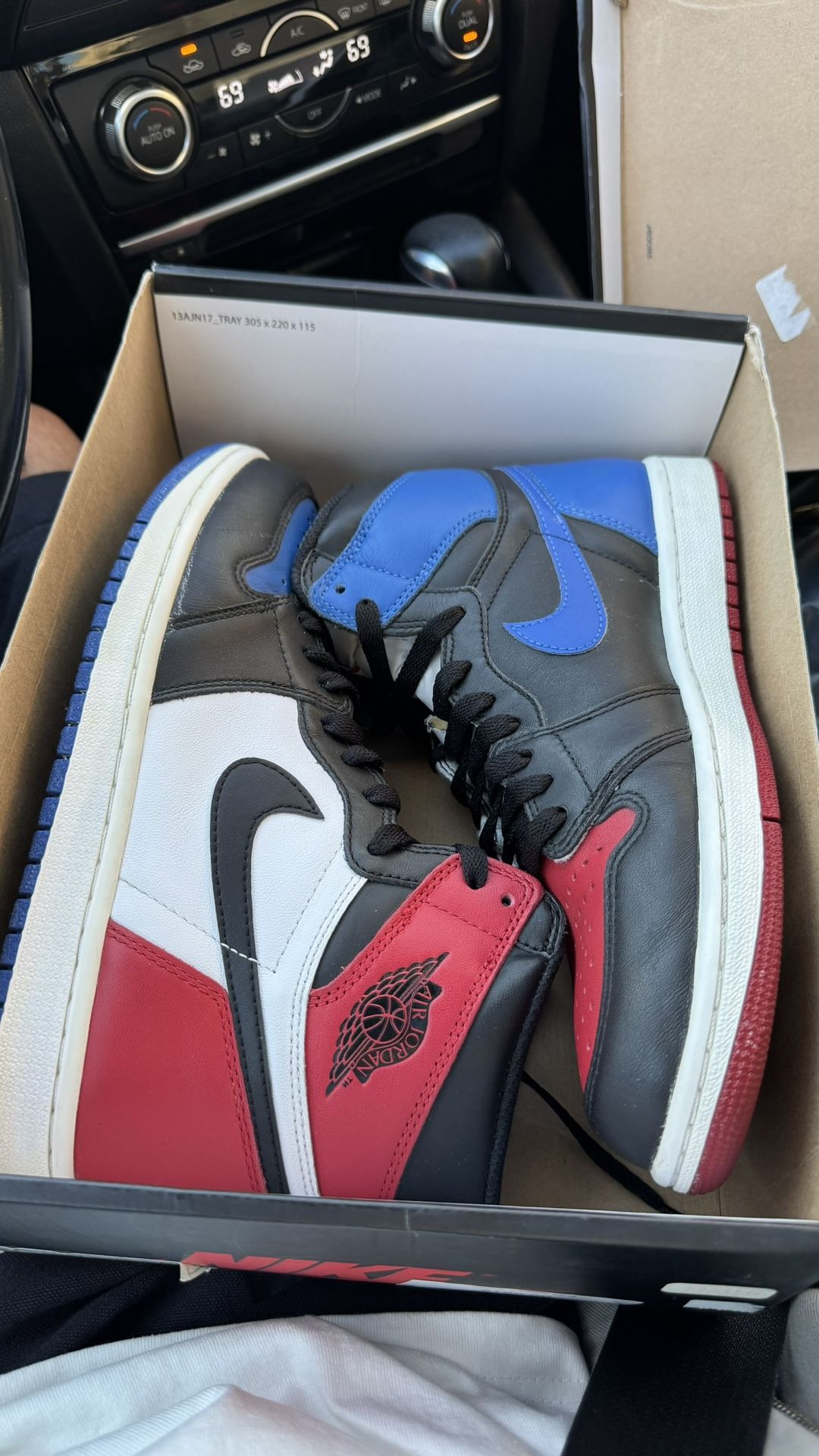 Jordan 1 Top 3 Size 8