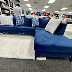 SECTIONAL AVAILABLE IN BLUE, GREY & BLACK 🚨