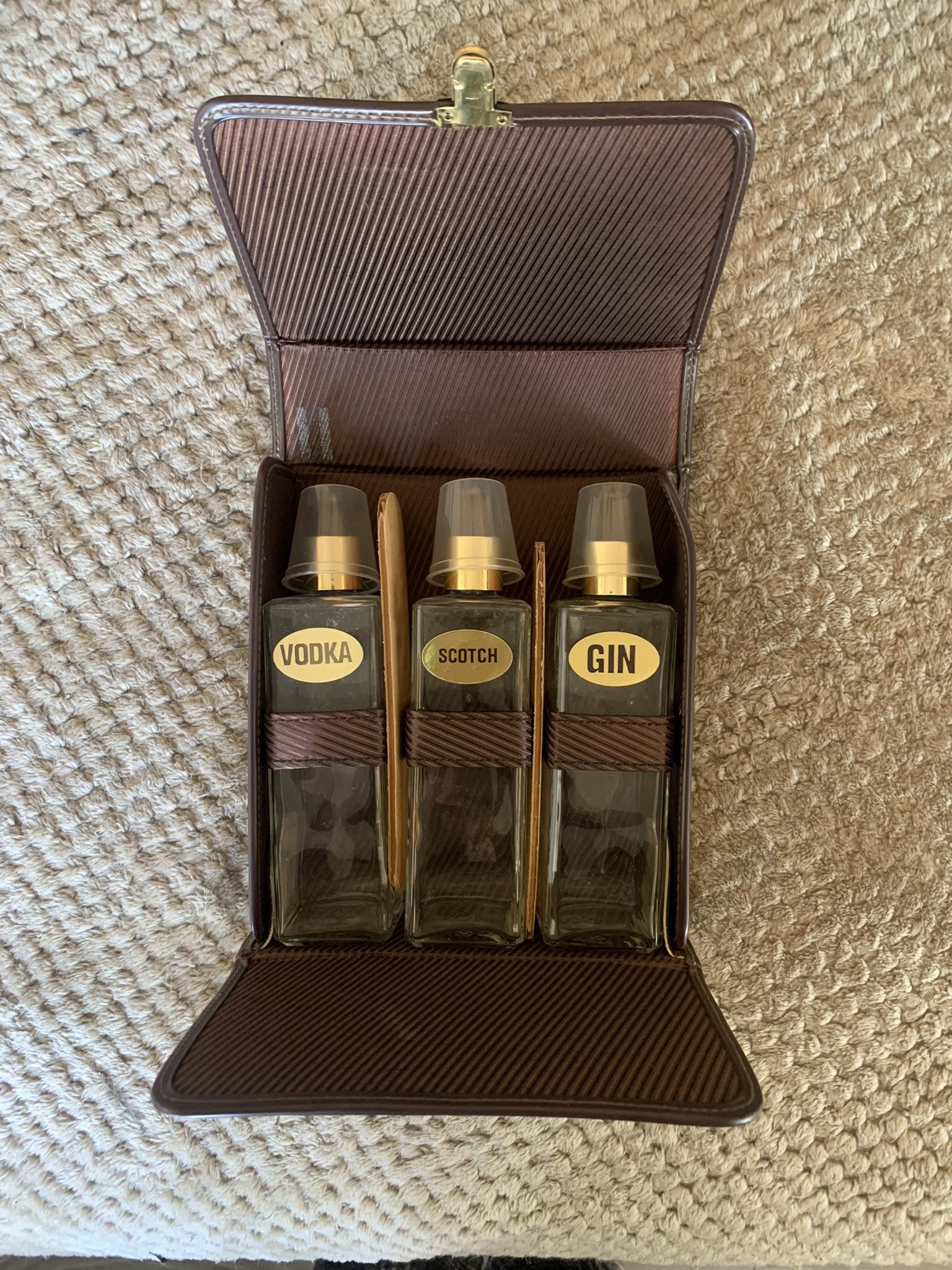 Vintage Bottle Travel Set