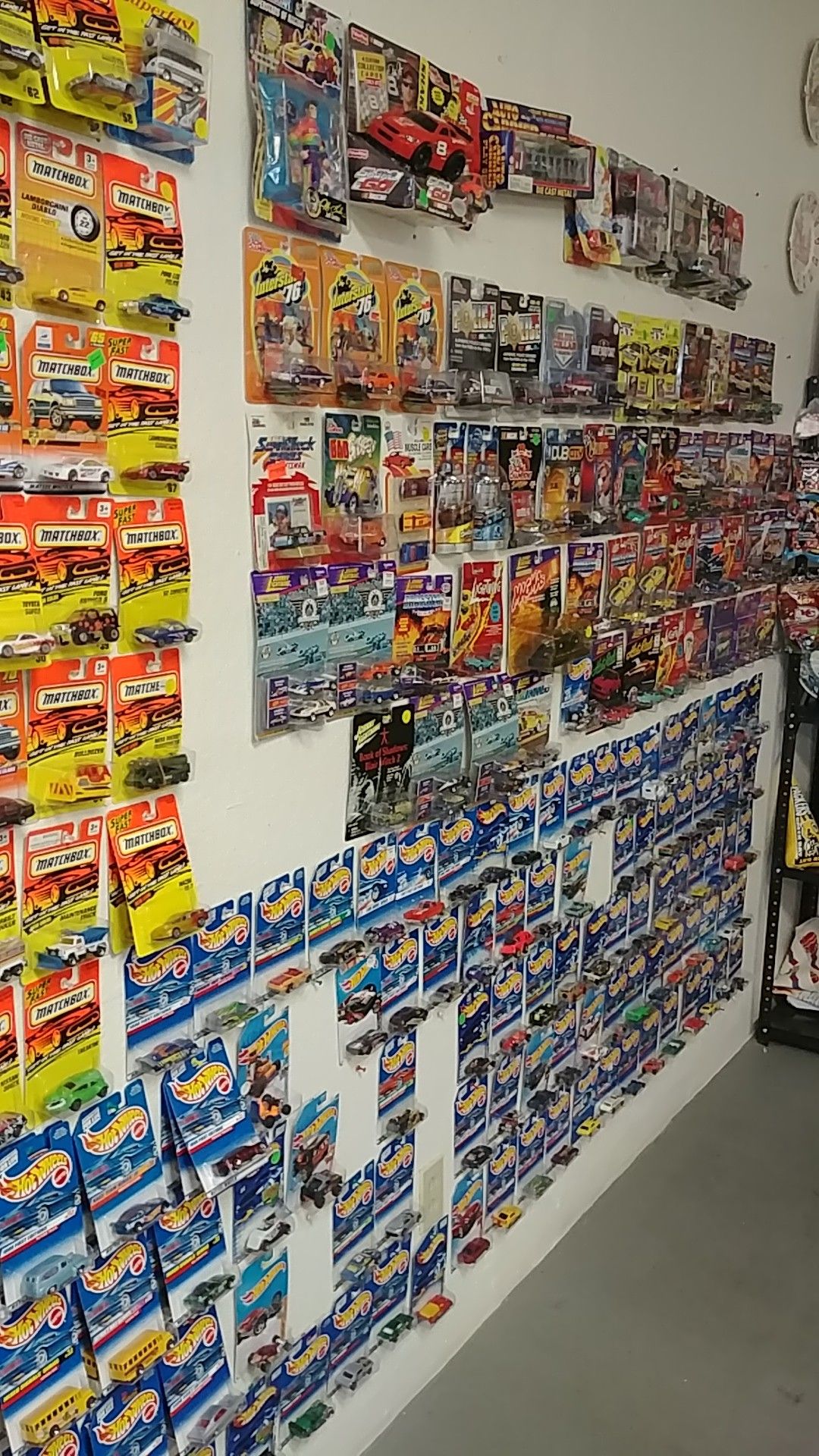 Hot Wheels and other Die Cast cars. Pawn Shop
