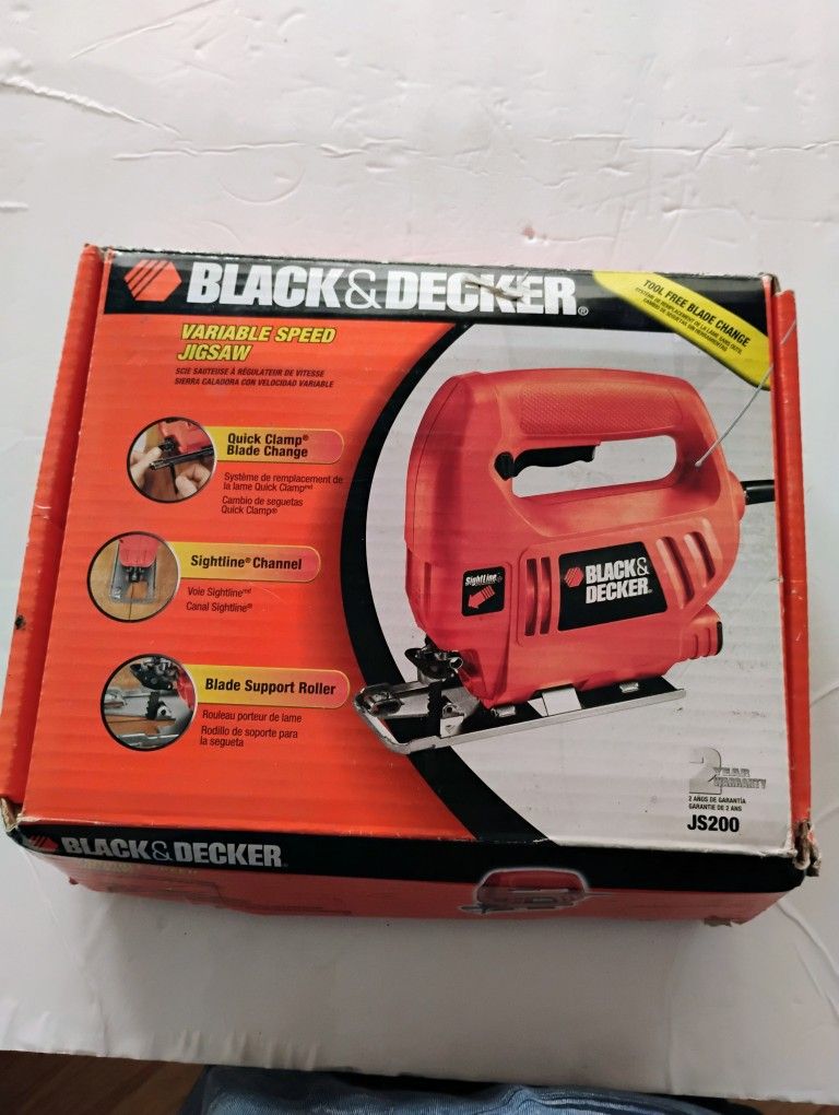 Black & Decker corded jigsaw, model JS200