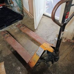 Pallet Jack 
