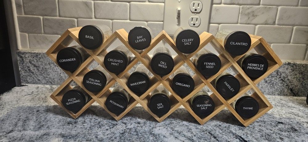 Criss Cross Spice Rack