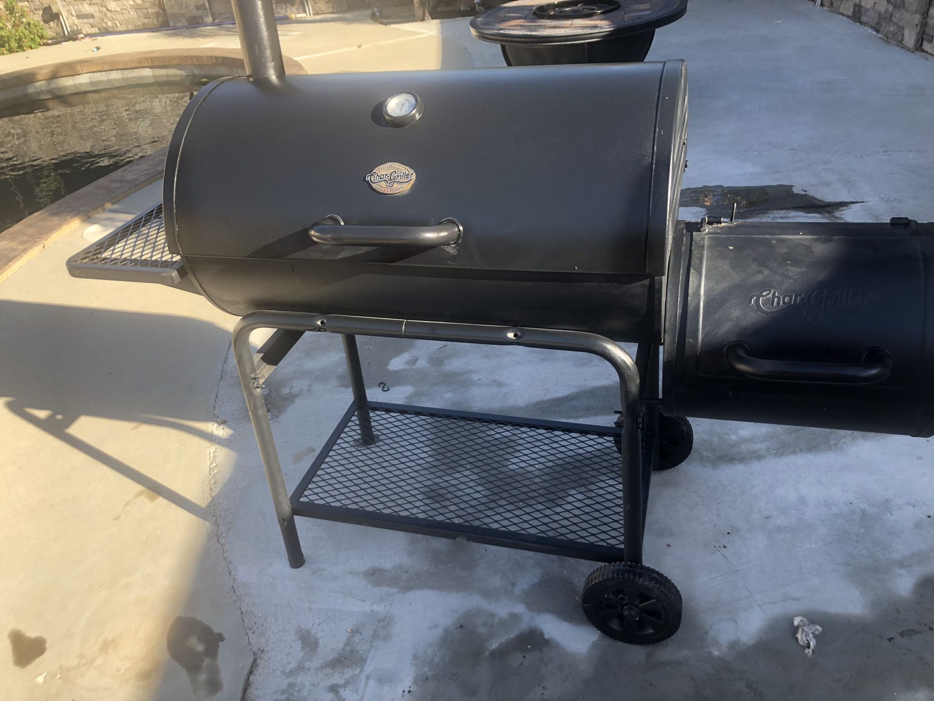 BBQ Professional Grill & Smoker Char-griller