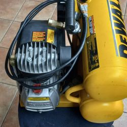 Dewalt D55153 Air Compressor 