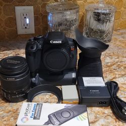 Canon T4I DSLR 