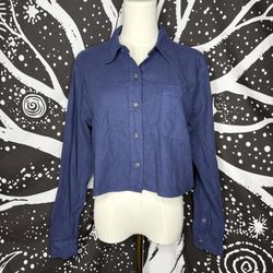 NWT .. Long Sleeve Button Shirt for Casual/Dress Occasions Youth M Color Navy