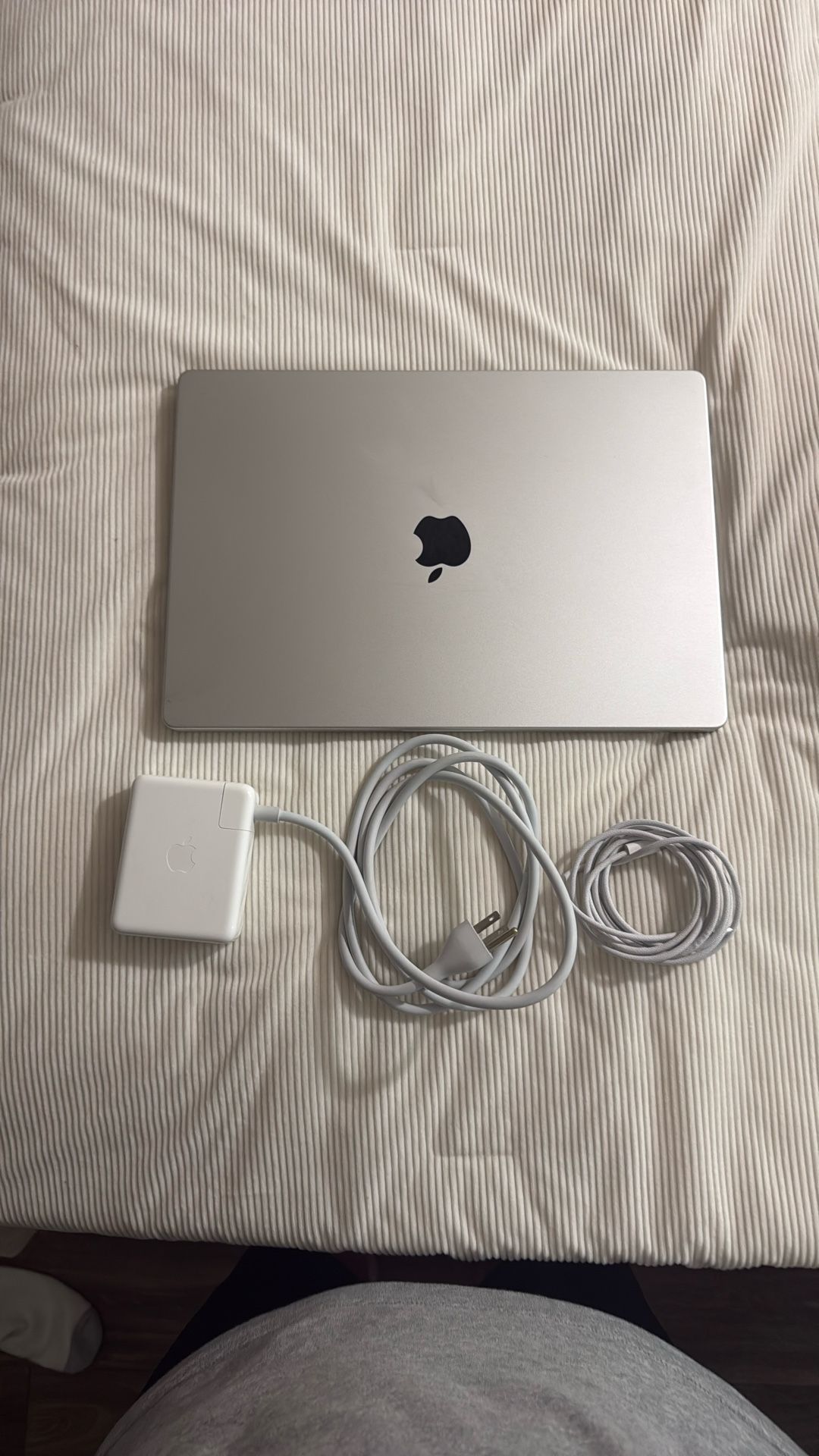 Apple 16” MacBook Pro M3 Max 36GB 1TB Silver