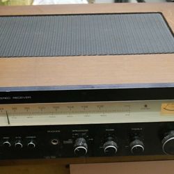 VINTAGE REALISTIC STA-85 31-2061 AM FM STEREO RECEIVER PRE OWNED