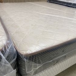 ⚜️ NEW QUEEN SIZE MATTRESS W. BOXSPRING INCLUDED ⚜️