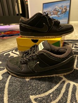 Nike SB Dunk Low Black Sneakers