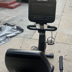 Life Fitness Exercise Bike