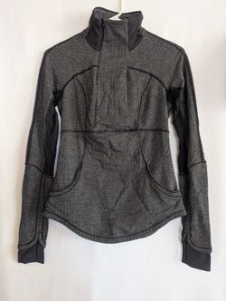 Lululemon Pullover Top Size 4 Running Gym Hiking Yoga 