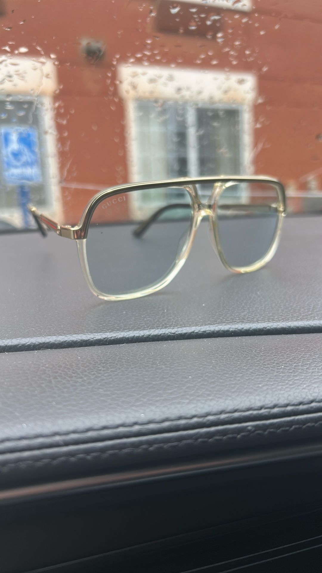 GUCCi Sunglasses