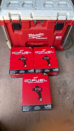Milwaukee m18 fuel 1/2 hammer drill / driver (NEW)