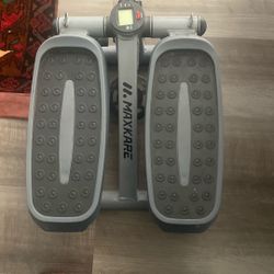 MAXKARE WALKING MACHINE