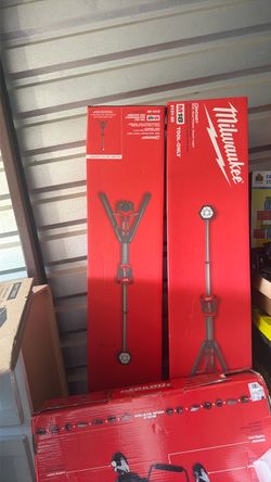 Milwaukee M18 Rocket Dual Power Tower Light