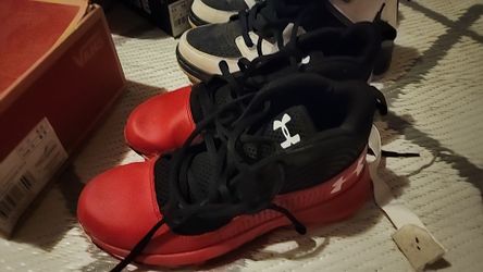 Under armor boys size 4y