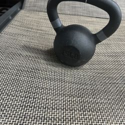 15 Lb Kettlebell Black 