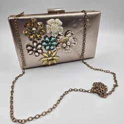 Vtg Elegant 3D flower Gold shoulder/ clutch bag