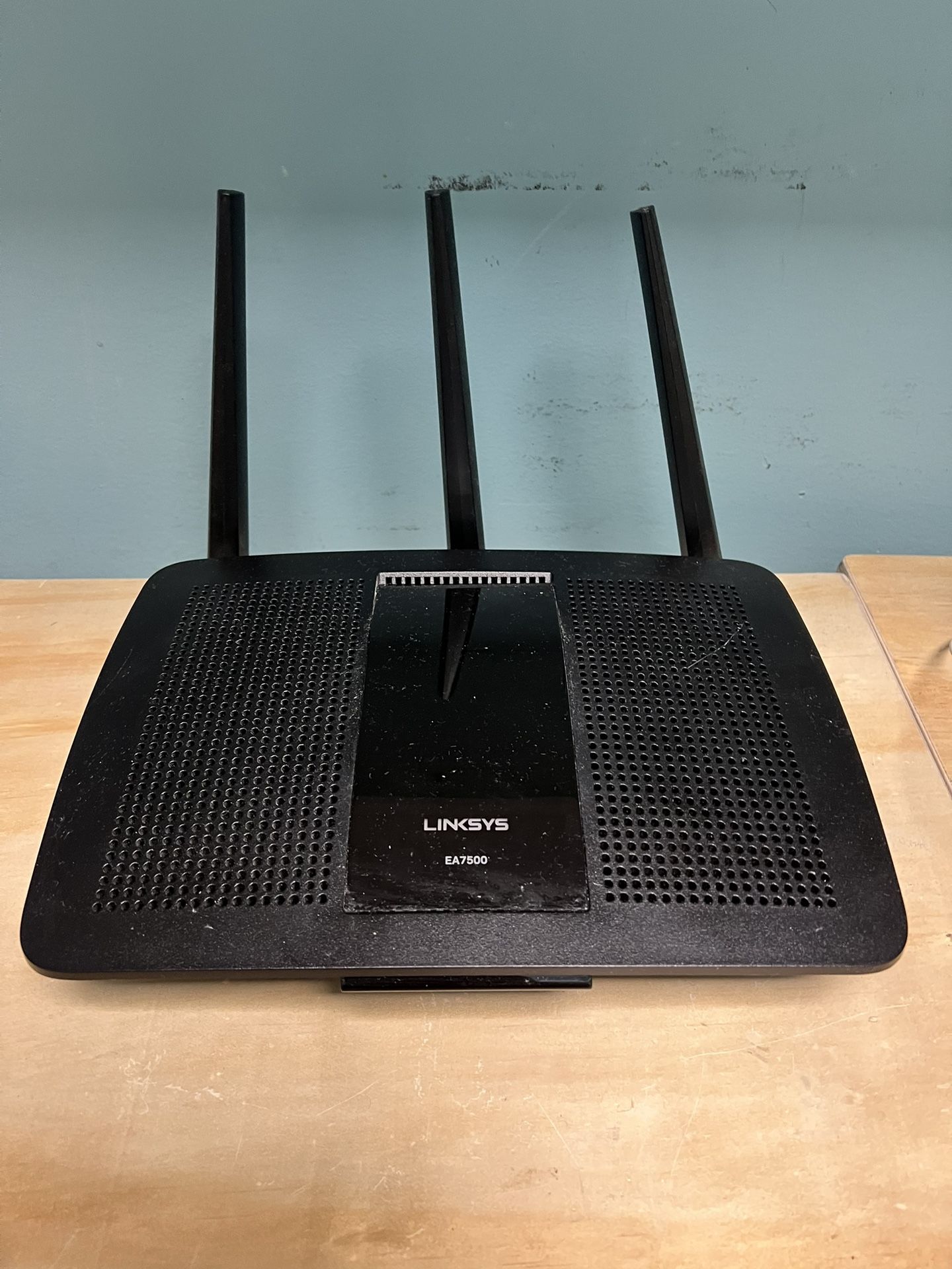 Lynksys EA7500 Router 
