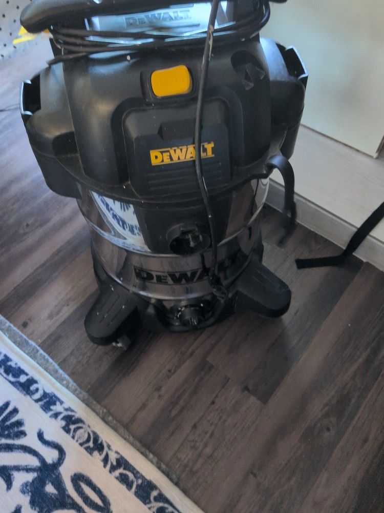 DeWalt Industrial Vaccum