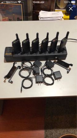 Motorola SL300 Radios 6 Radios Charging Base