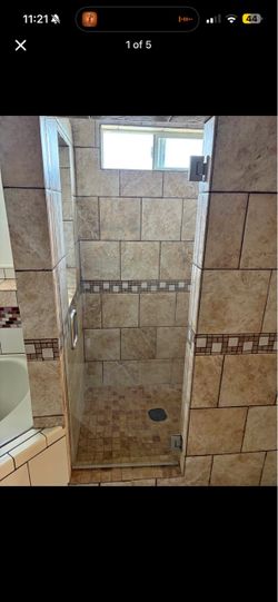 Glass shower door
