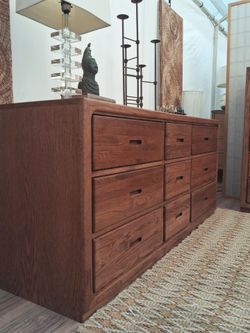 Post Modern 9 drawers dresser, Delivery
