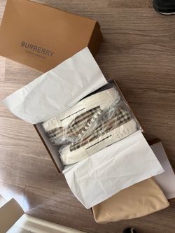 Burberry checks.  M10 , M11.5