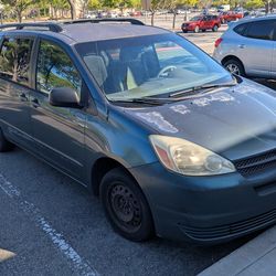 2004 Toyota Sienna