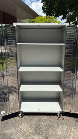 Seville classicsUltra HD rolling shelving unit.