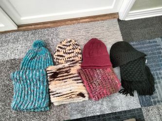 Scarves+Beanie Set x 4 + 3 Scarves 