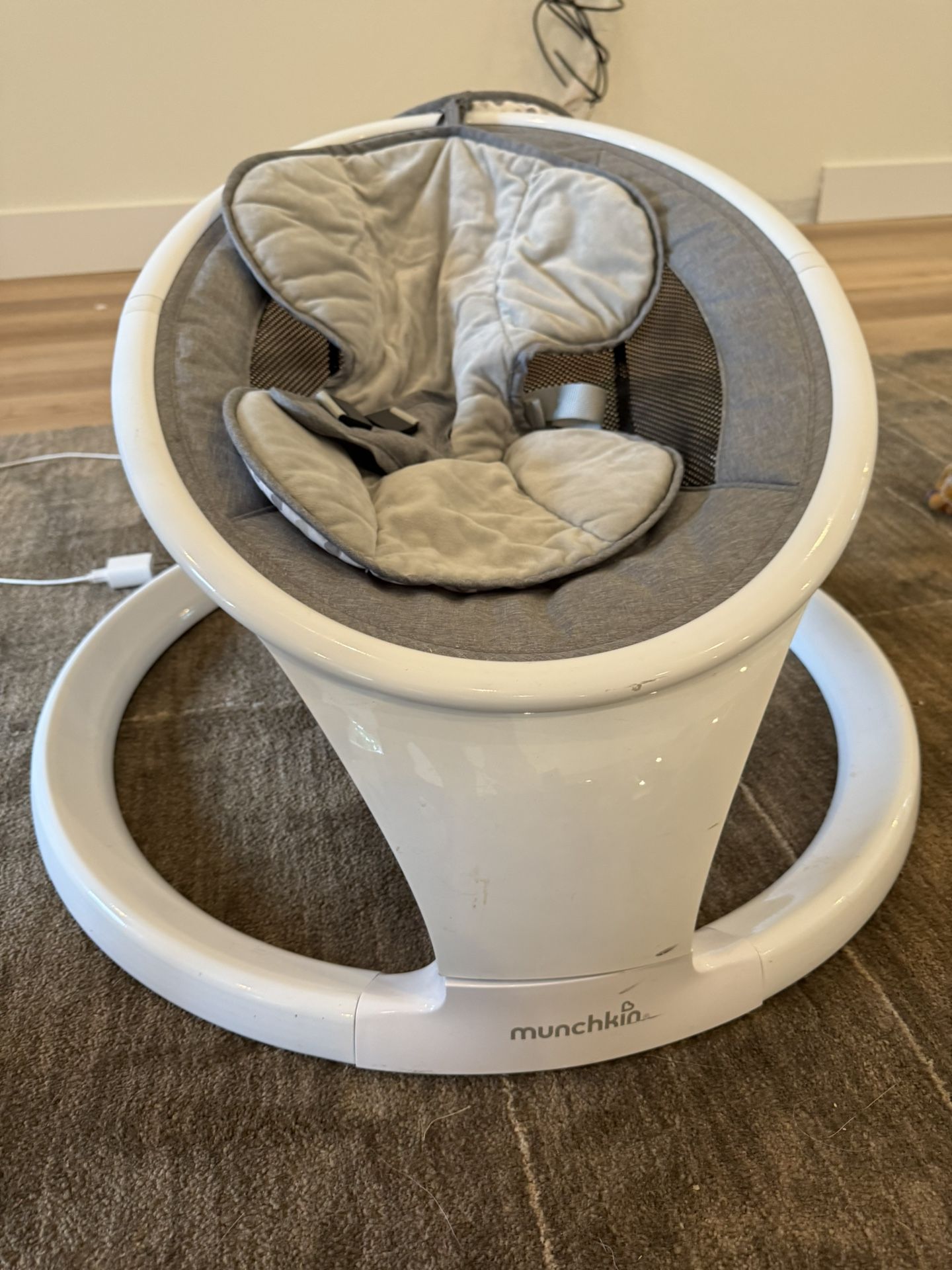 Munchkin Electric Baby Swing