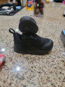 Nike 270s