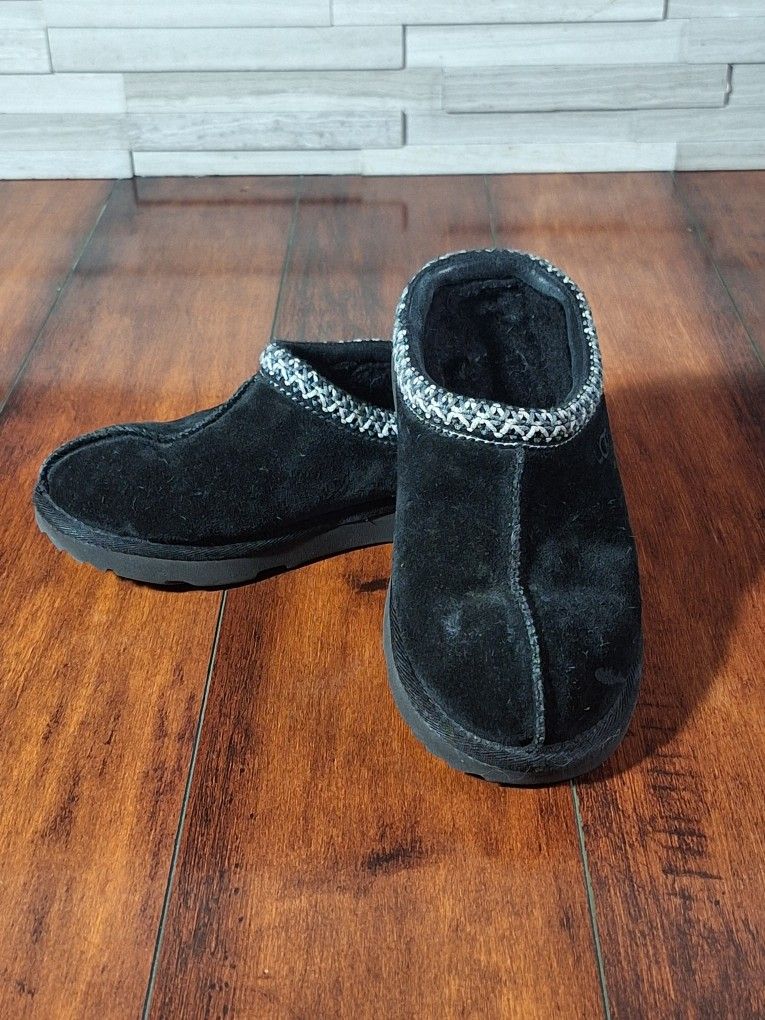 UGG Kid's Black Tasman II Slippers Size 2