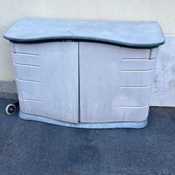 Outdoor Storage/ Trash  Bin Storage 