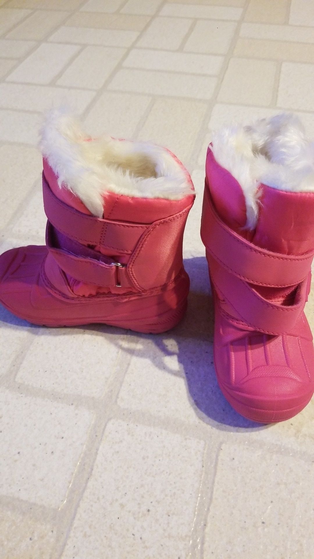 kids snow boots and bib