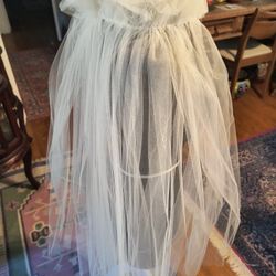 Wedding Apparel In Excellent Condition