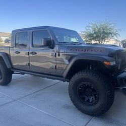 2023 Jeep Gladiator Mojave 