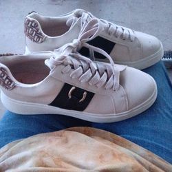 Men's Size 10.5 Aldo Tennis Shoe
