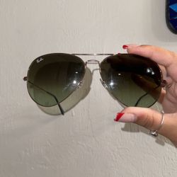 Ray-Ban Metal Aviator Sunglasses 