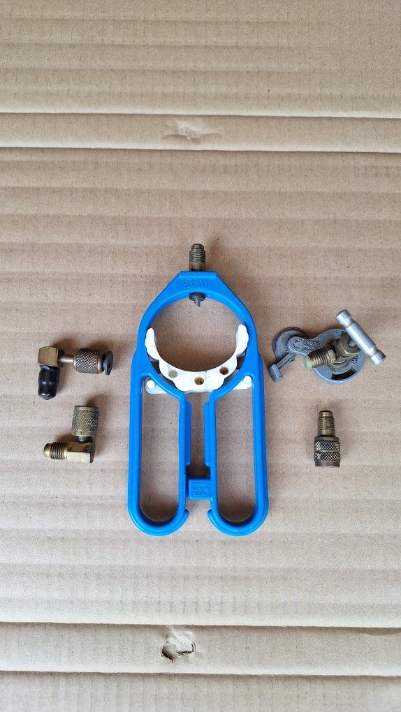 R12 Fittings and Can Taps
