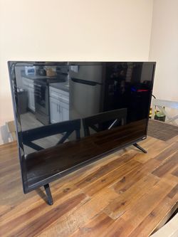VIZIO 32” D-Series HD LED TV – D32hn-E4