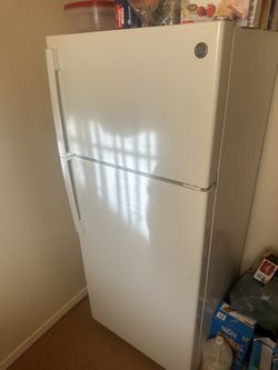 GE REFRIGERATOR