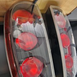 2007 - 2012 GMC Yukon Denali OEM Tail Light