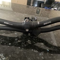 Aluminum MTB Handlebars And stem For $25 Each !